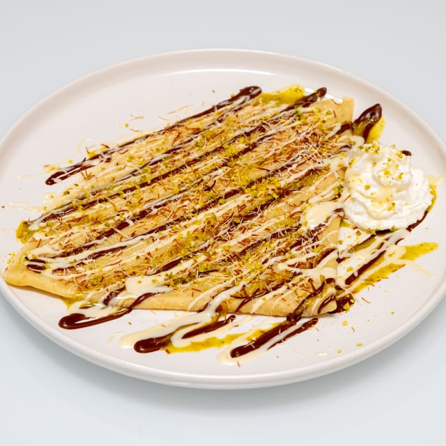 Dubai chocolate crepe.